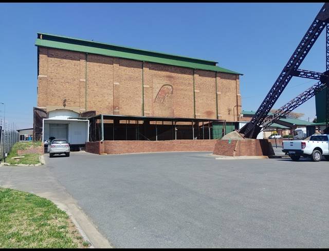 1,200M² BUSINESS CENTRE TO LET IN CITY DEEP